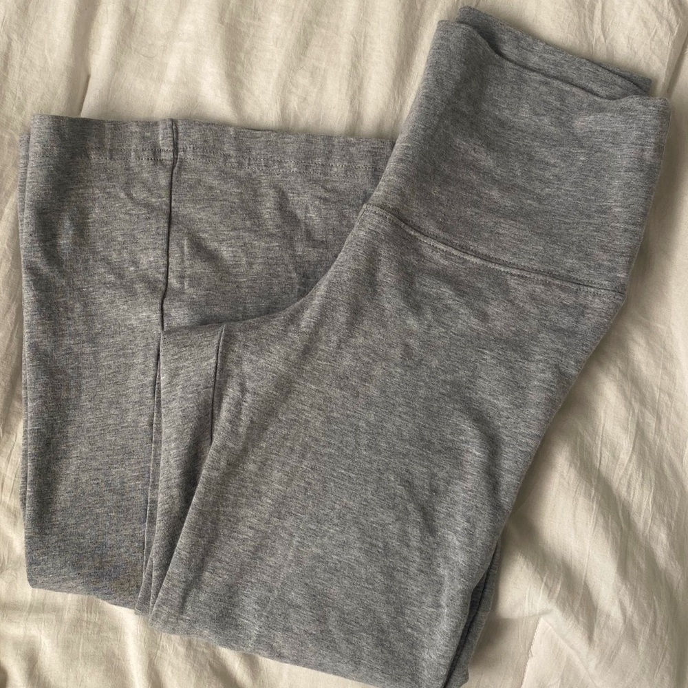 aritzia flared leggings